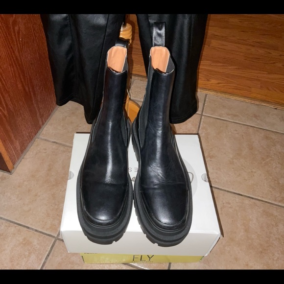 Zara Black Leather Chelsea Boot Size 9/40, NWT - NWOB - Picture 2 of 16